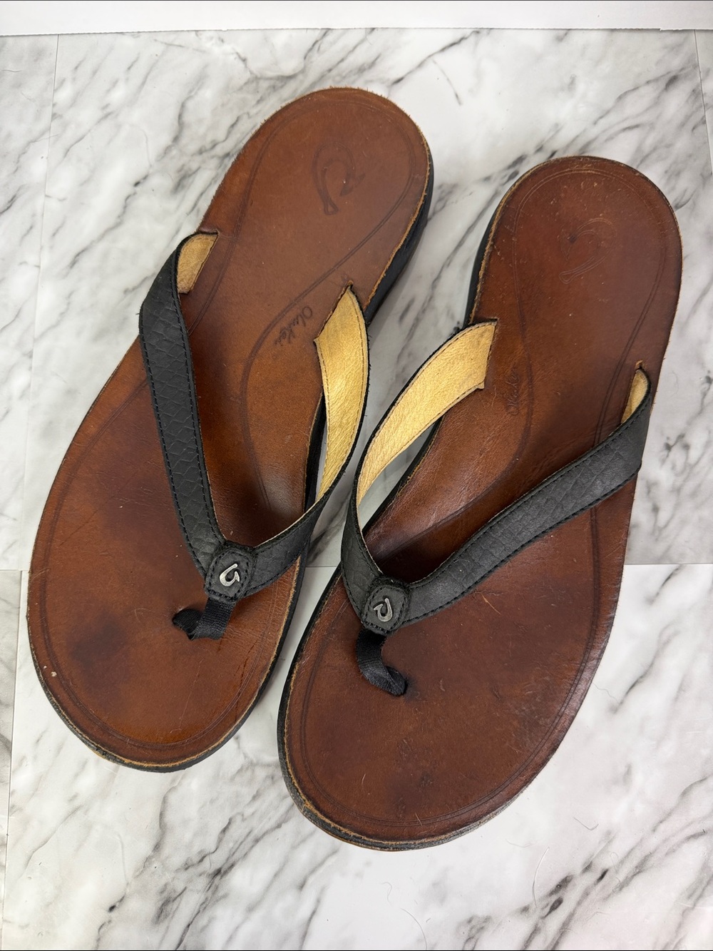 Olukai women’s thong sandal flip flops size 11
